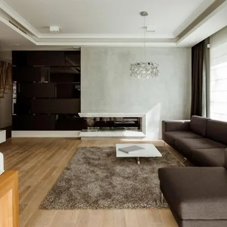 Great 3 Bdr Colloseum Apartmán